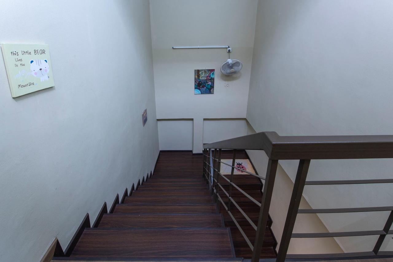 Oyo 90231 Hotel By The Park Plt Johor Bahru Exterior foto